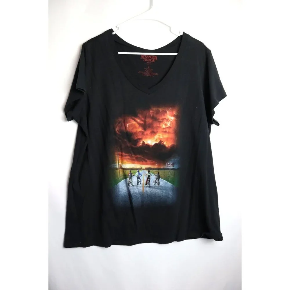 Torrid Stranger Things Season 2 Poster Tee, Size 3 3X 22 24 plus size - Picture 3 of 8